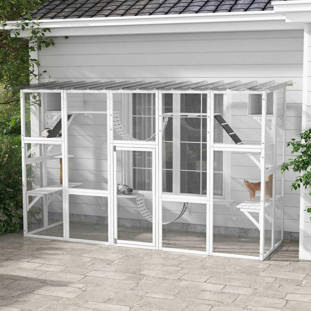 Wooden Outdoor Cat House U57978