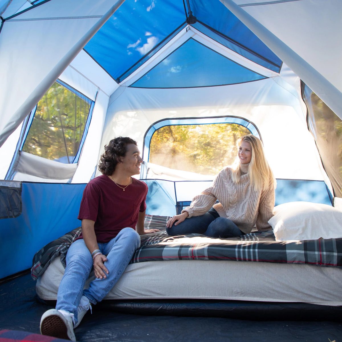 8-Person Cabin Tent with LED Lighted Poles U658