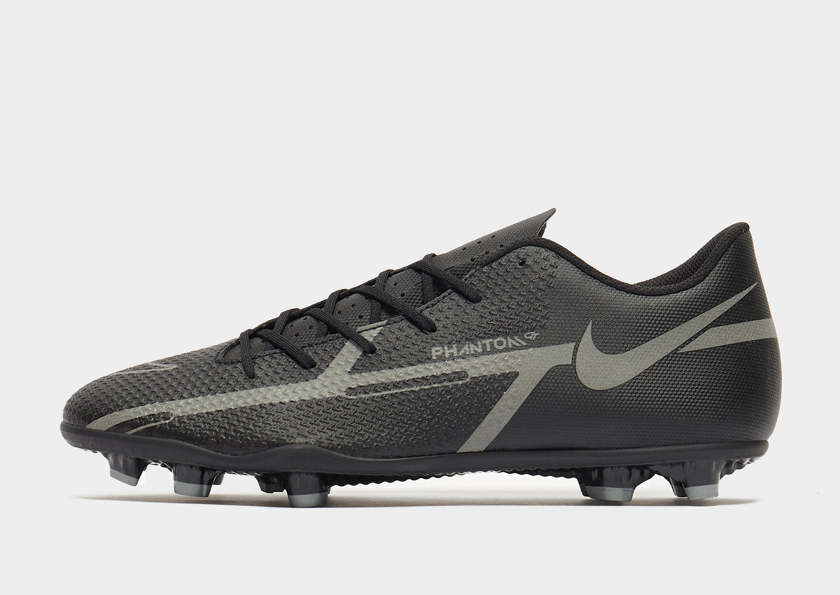 Black Soccer Cleats Q46219