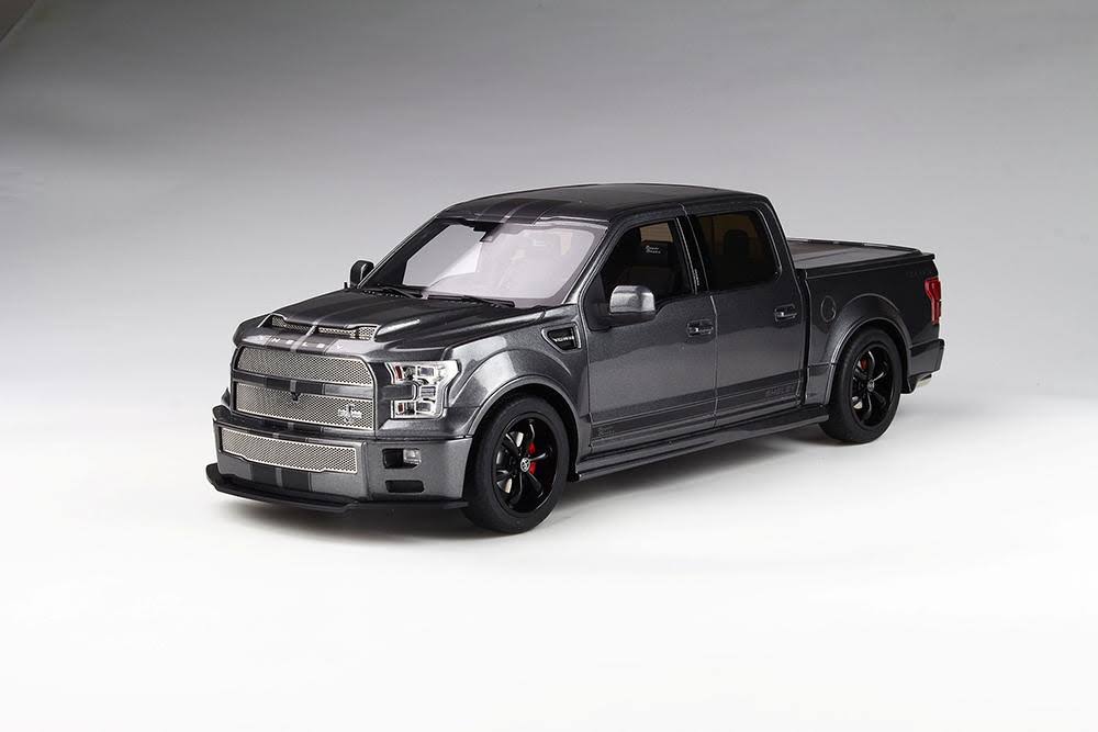 Magnetic Met. Gray 1/18 Model Car B3856