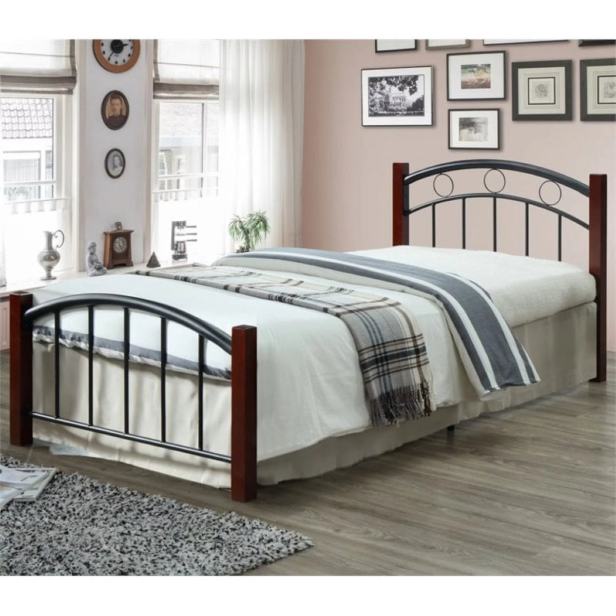 Twin Metal Bed with Headboard and Footboard Q765