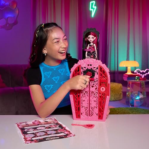 Doll & Accessories Set with Closet M683