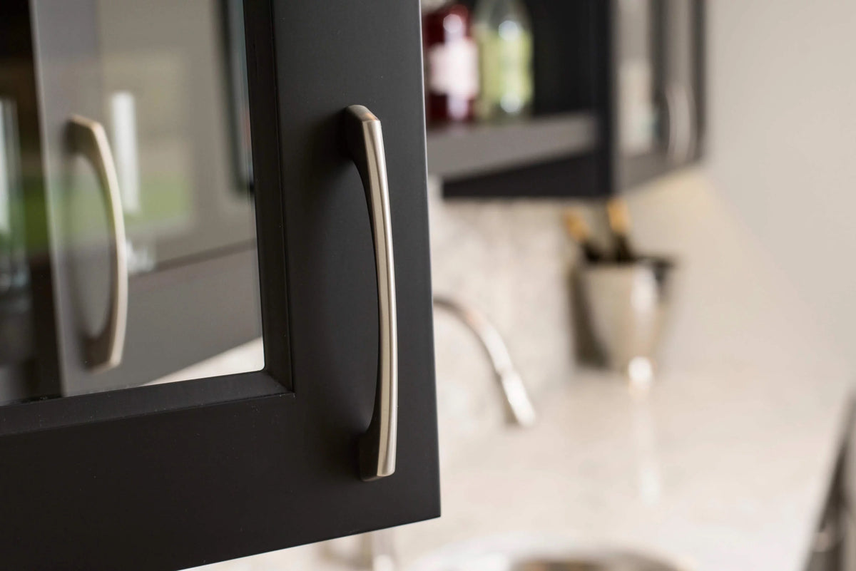 Matte Black Pull I691804