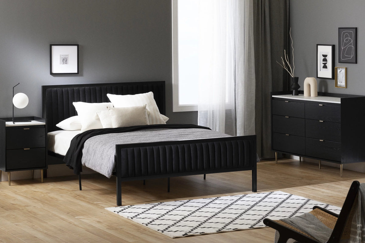 Queen Size Metal-framed Upholstered Bed Set N7626