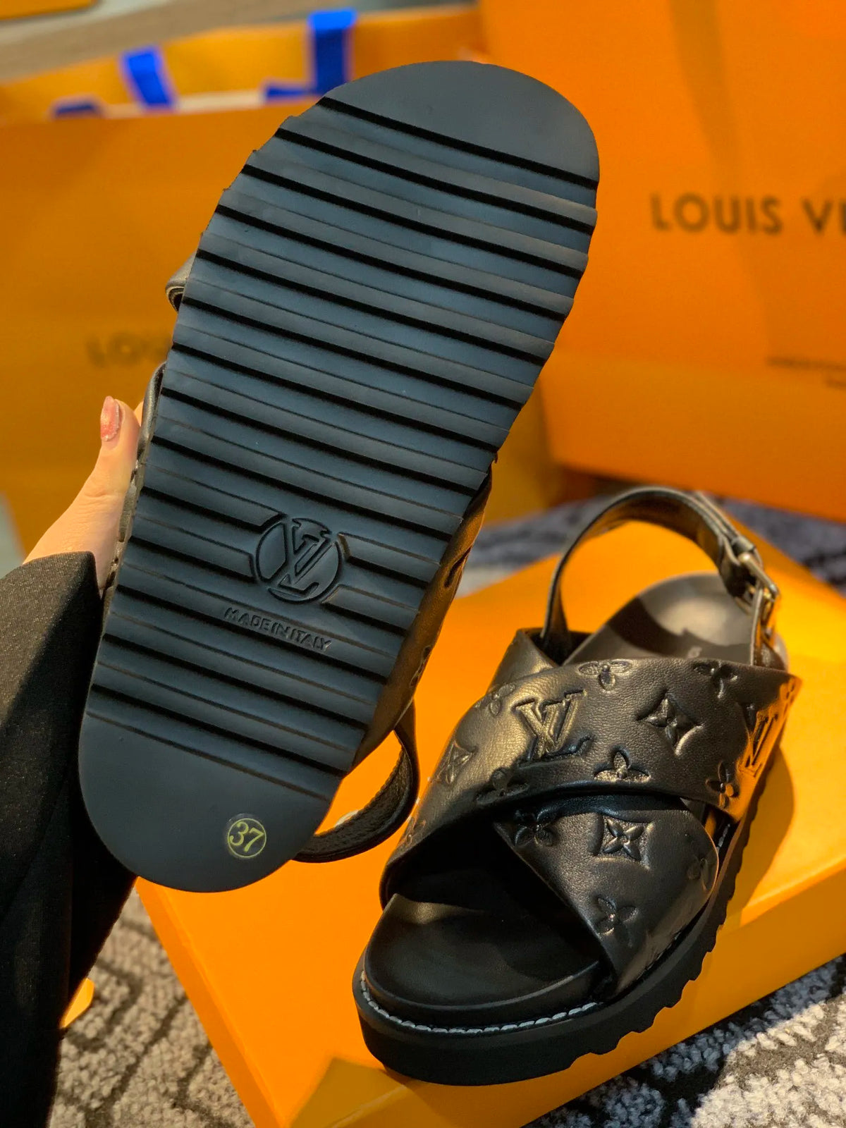 Black Flat Comfort Sandal V73771