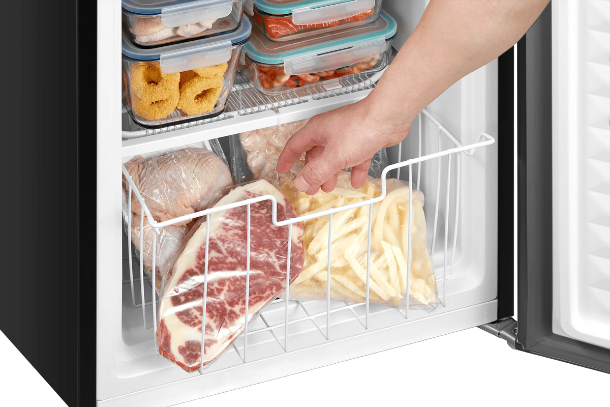 3.0 Cu ft Upright Freezer White L10708