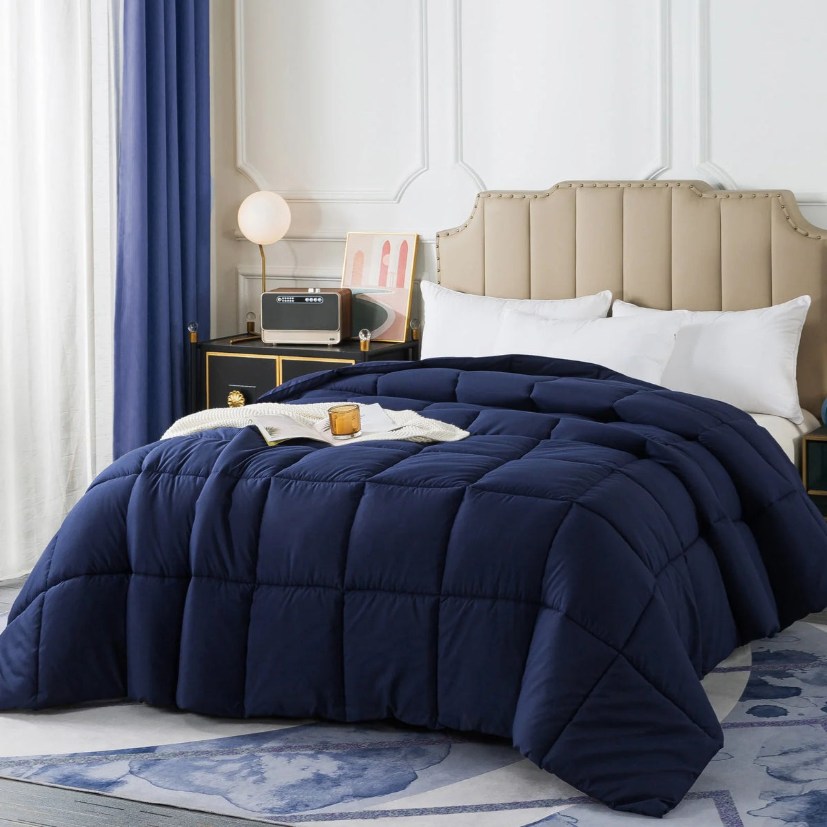 White Full/Queen Down Alternative Comforter F743