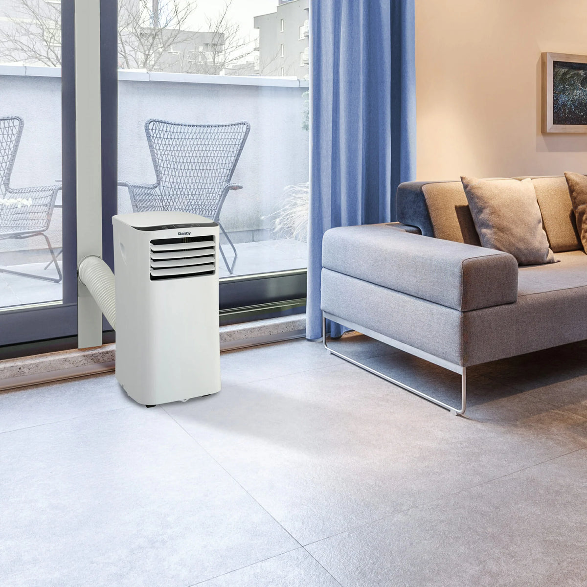 Portable Air Conditioner 9,000 BTH/h White O44980